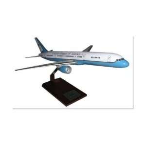  Herpa Airbus A 330 200 Canada 3000 Toys & Games