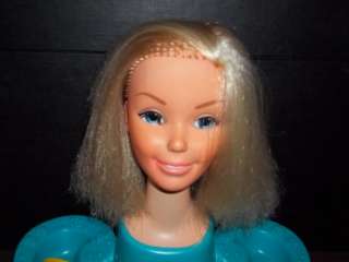 1976 Barbie Fashion Face Superstar Styling Head plus Accessories in 