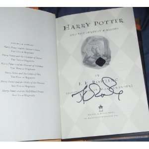  Signed Harry Potter Deathly Hallows hardcover Book signed 