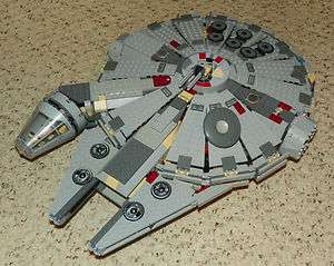 LEGO 4504   STAR WARS   MILLENIUM FALCON   2003   Very Rare  