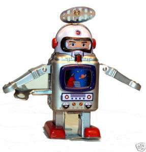 Windup Robot Mechanical Astronaut Tin Toy  