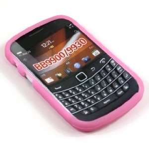  BLACKBERRY 9900 SILICONE SKIN SOLID PINK: Cell Phones 