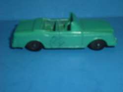 VINTAGE TOOTSIETOY TURQUOISE LARK DIECAST CONVERTIBLE  