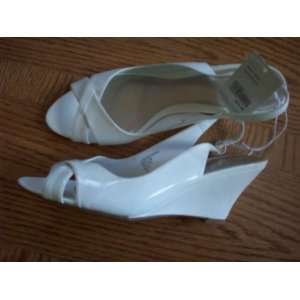 Wilette White Womens Slingback Shoes 