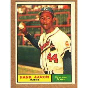   Topps Hank Aaron #415 Excellent Cond. No Creases: Sports & Outdoors