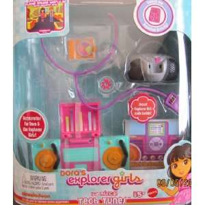  Dora Explorer Girls: Tech Tunes Playset w Secret Explorer 