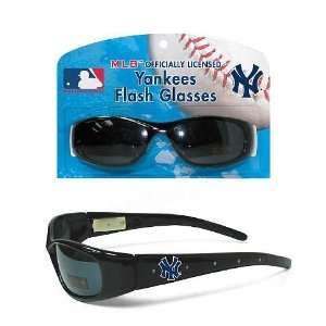  Flashing New York Yankees Sunglasses, Black: Sports 