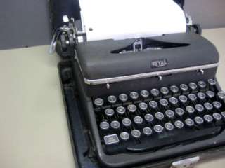 Vintage Royal Quiet De Luxe Mid Century Typewriter with Case Works 