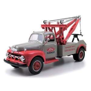  1/34 1951 Ford Fd. Tow Truck, Red FGR103821: Toys & Games
