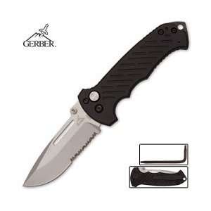 Gerber 06 Manual Combat Folding Knife:  Sports & Outdoors