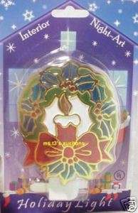 CHRISTMAS WREATH NIGHT LIGHT ~ STAINED GLASS APPEARANCE  