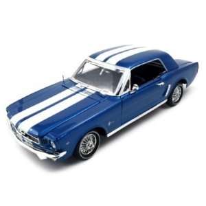  1964 1/2 Ford Mustang Blue American Graffiti 1:18: Toys 