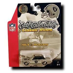   64 1964 1/2 Mustang Rides Die Cast : Toys & Games : 