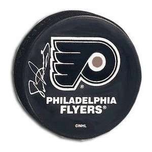 Eric Lindros Autographed Philadelphia Flyers Hockey Puck
