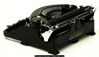 1933 Remington Noiseless Portable Model 7 (Seven) Typewriter with Case 