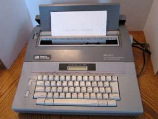 Smith Corona SD 680 Word Processing Typewriter /Spell Right Dictionary