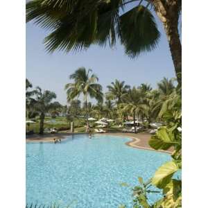  Swimming Pool at the Leela Hotel, Mobor, Goa, India 